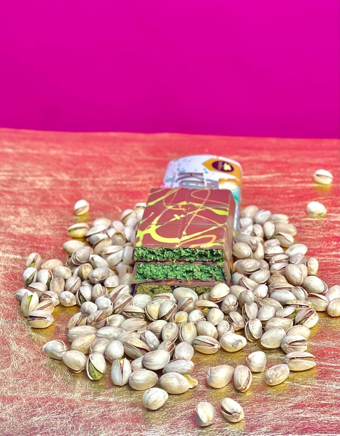 Dubai Viral Kunefe Chocolate Bar (200 Grams, Kunafa Pistachio)