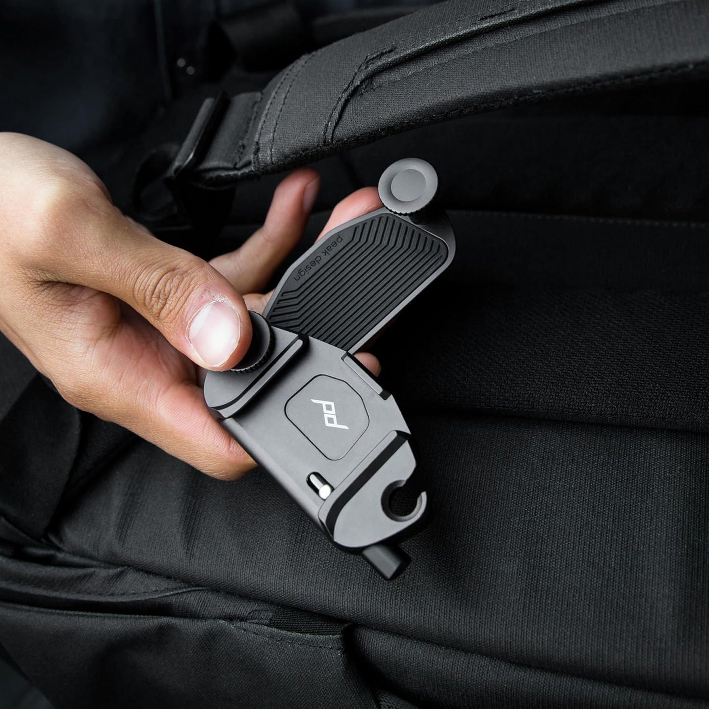 Capture Camera Clip V3 (Black with Plate)