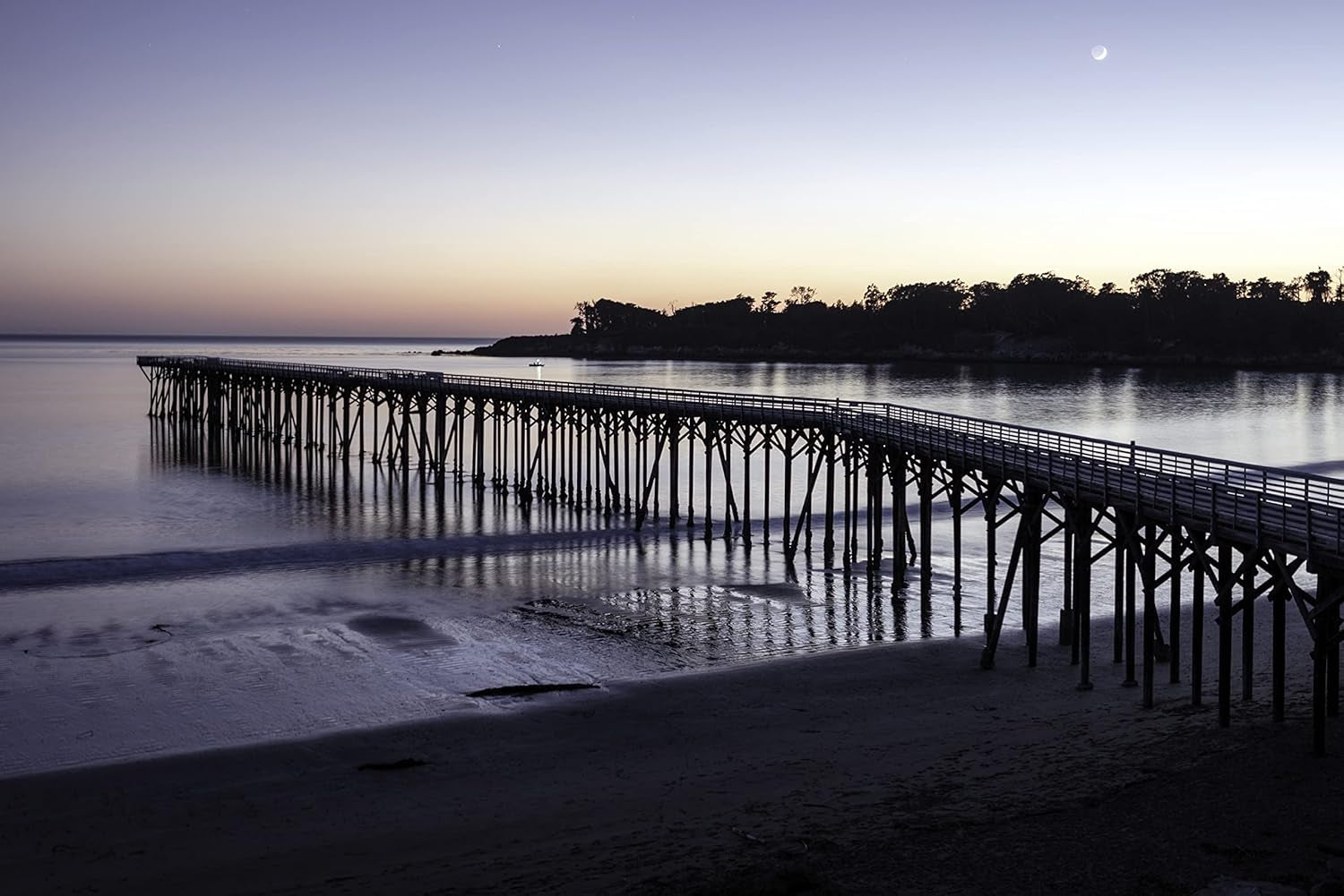 E-Mount FE 24Mm F1.4 GM Full Frame Wide-Angle Prime Lens (SEL24F14GM), Black