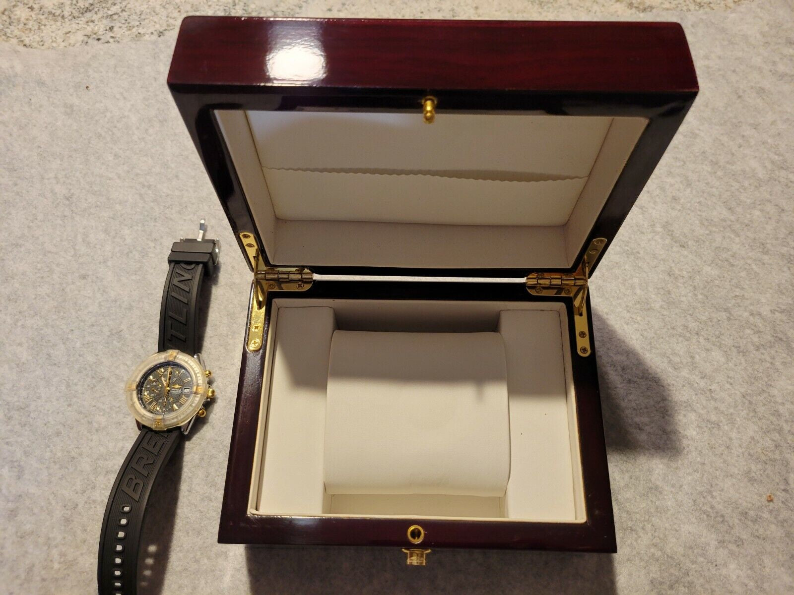 ℬ Breitling Watch Solid Piano Wood Collector Presentation Box Storage Display